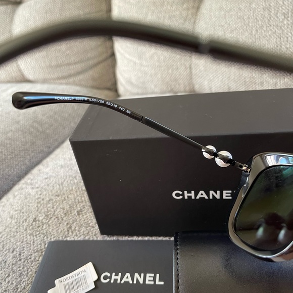Chanel coco sunglasses 💕 - Picture 7 of 10
